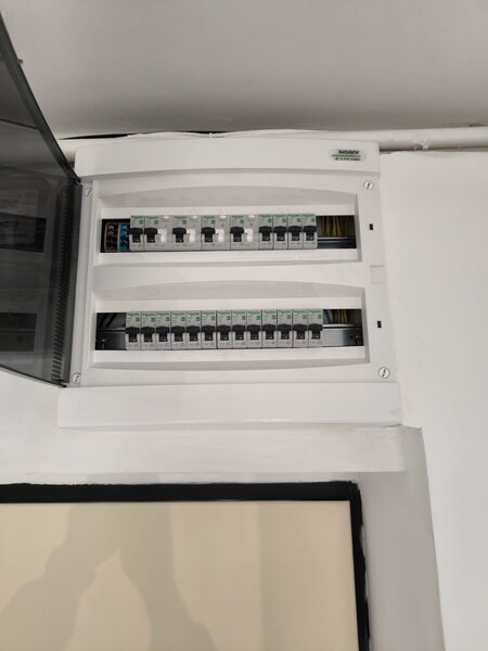 Drumul Taberei Apartament 3 Camere. Centrala termica. Nou. Metrou Favorit